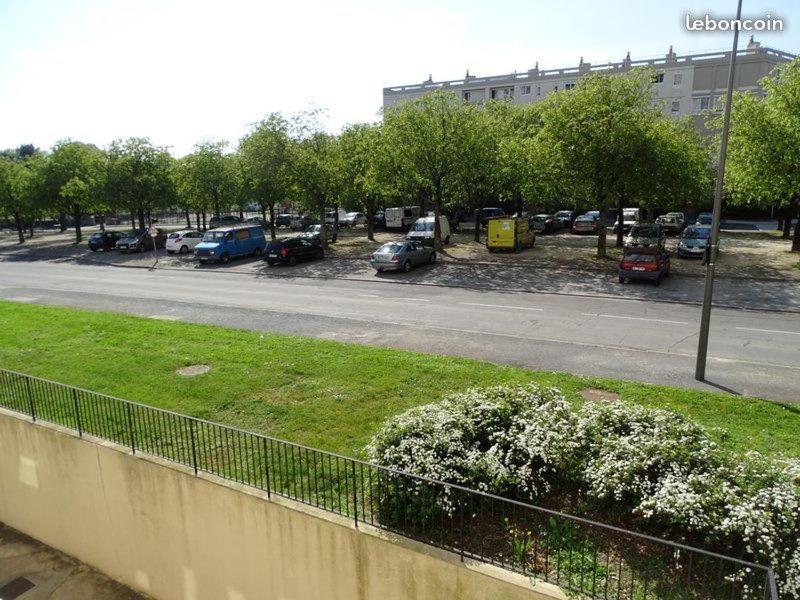 Poitiers Appartement T2 A 15 Mn Du Futuroscope מראה חיצוני תמונה
